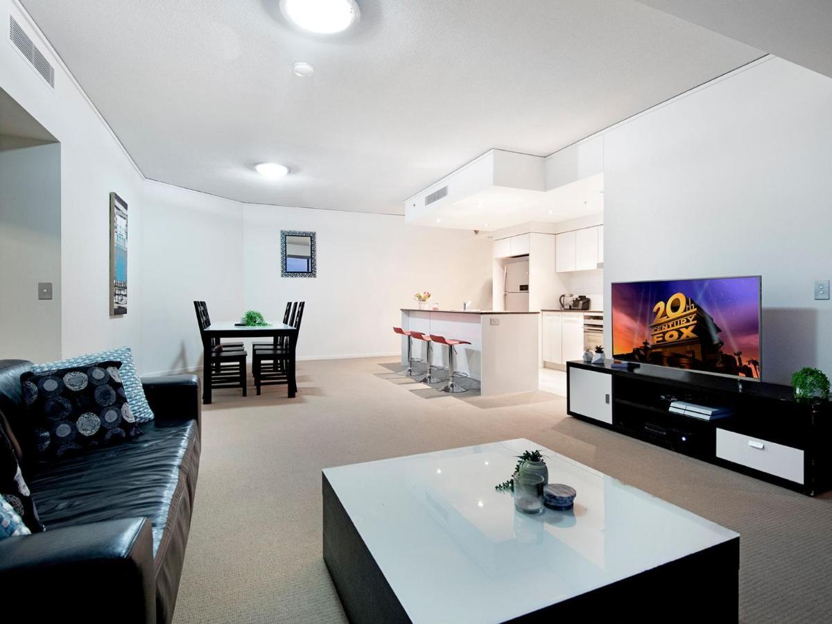 Modern 2 Bedroom Apartment In Sierra Grand - Coasthm Голд-Кост Экстерьер фото