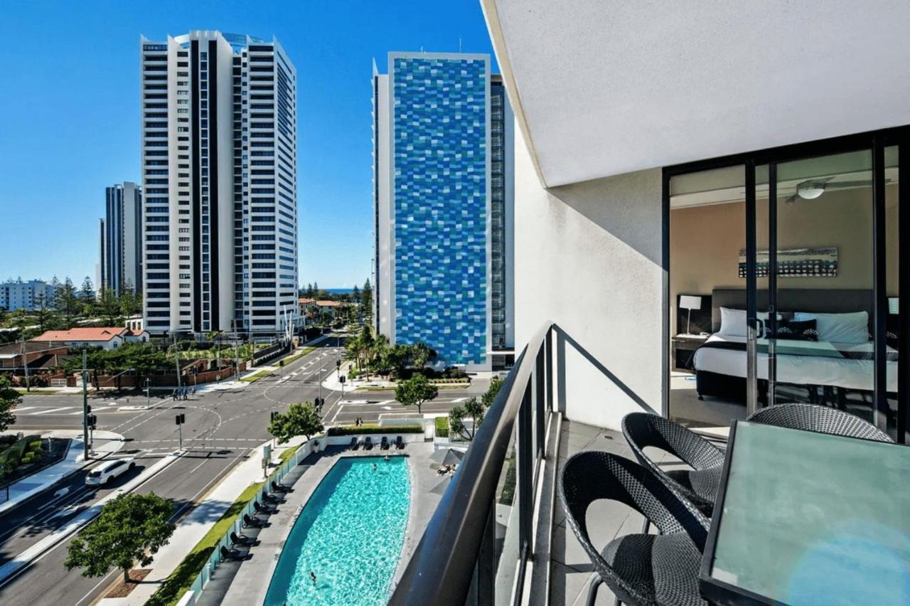Modern 2 Bedroom Apartment In Sierra Grand - Coasthm Голд-Кост Экстерьер фото